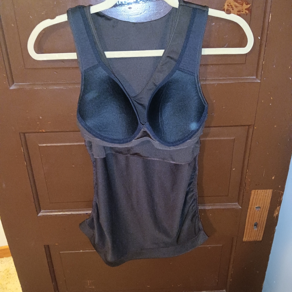 EUC Athleta Active Wear Top With Built In Bra 36B - Picture 5 of 5